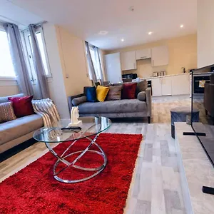 3 Bedroomflat-free Parking-wifi-parking-8people Apartment