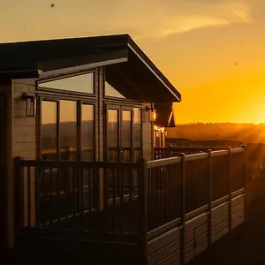 Lost Shore Surf Lodge Ratho