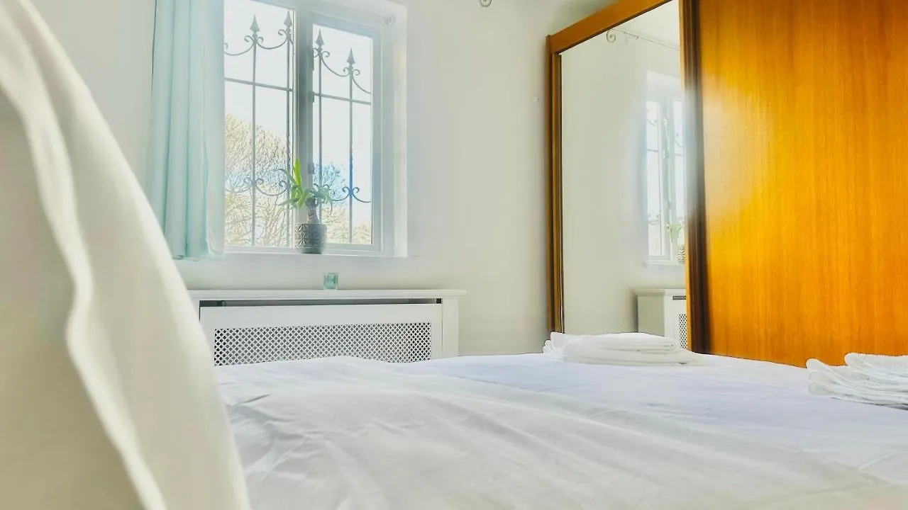Apartment Canal View House: City of London Oasis United Kingdom